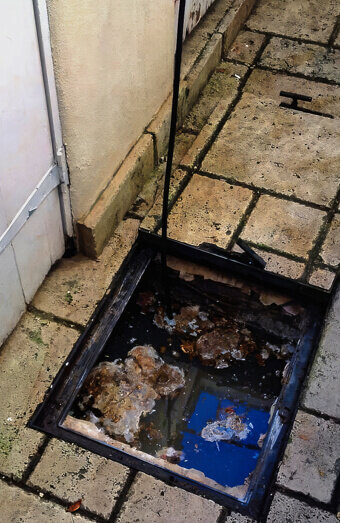 https://guildfordblockeddrains.com.au/uploads/2025/07/hero-blocked-sewers-14060.jpg