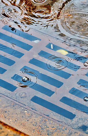 https://guildfordblockeddrains.com.au/uploads/2025/07/stormwater-drains-58152.jpg